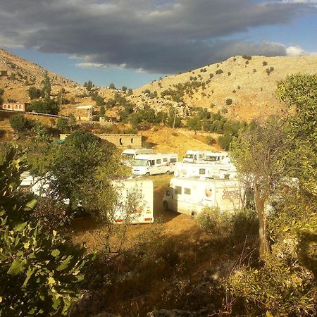 Nemrut Kervansaray Hotel Karadut  Eksteriør billede