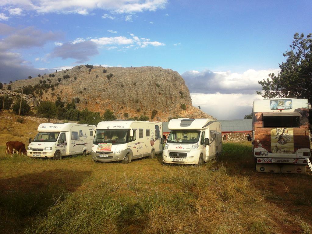 Nemrut Kervansaray Hotel Karadut  Eksteriør billede